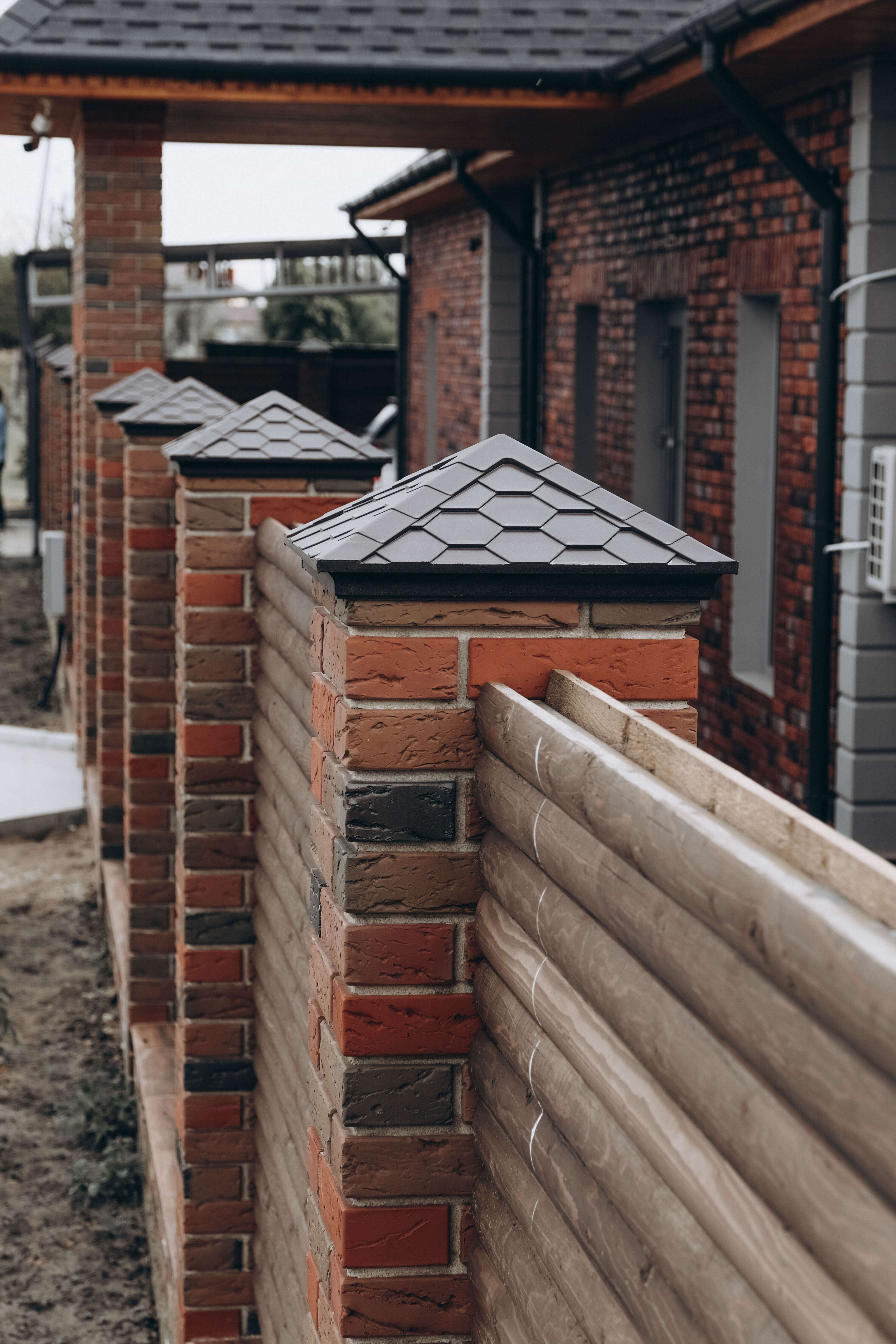 Колпак Zking Эверест Коричневый на столб 1.5х1.5 кирпича (390х390мм) в Новочеркасске фото