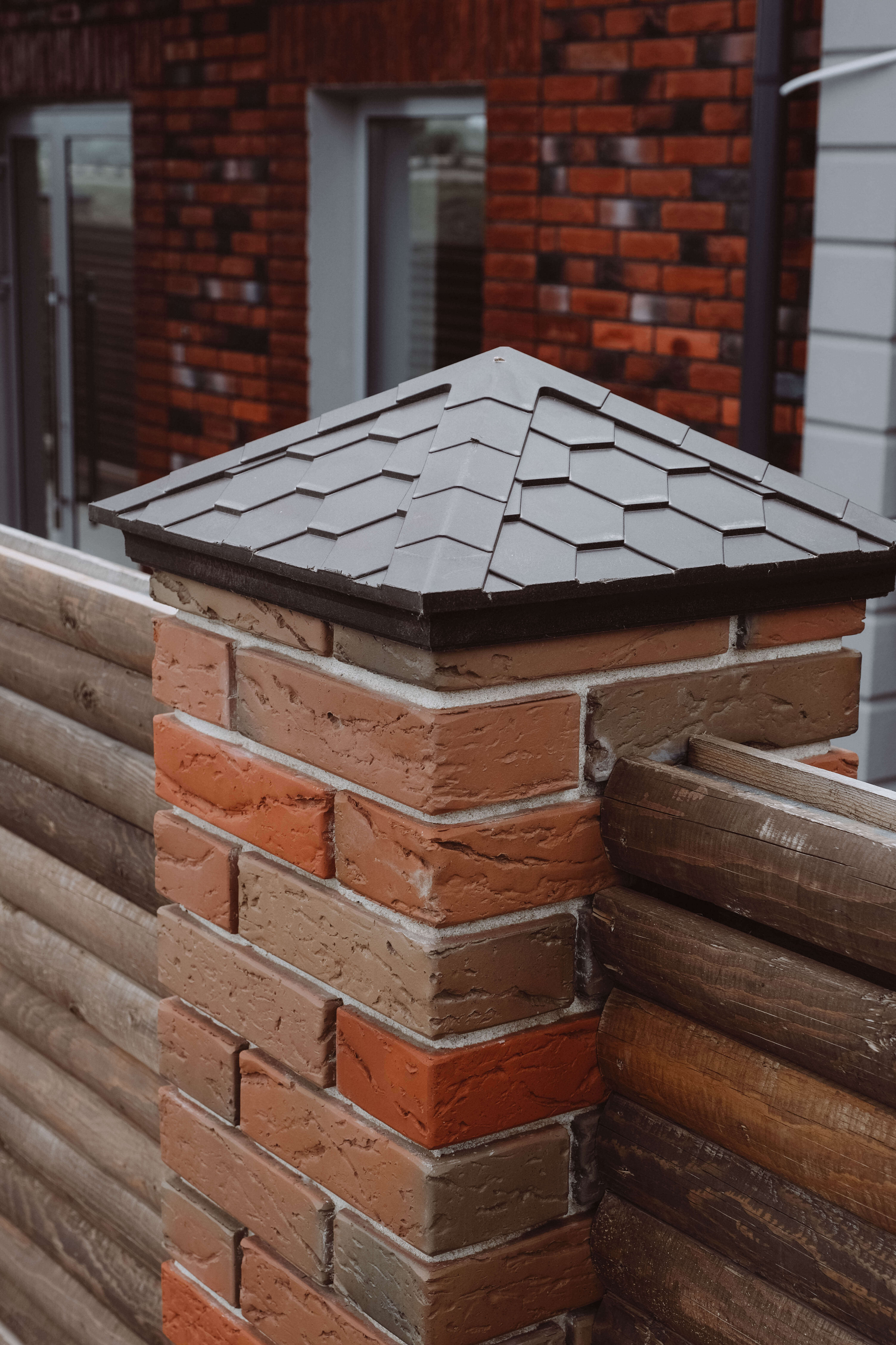 Колпак Zking Эверест Коричневый на столб 1.5х1.5 кирпича (390х390мм) в Новочеркасске фото